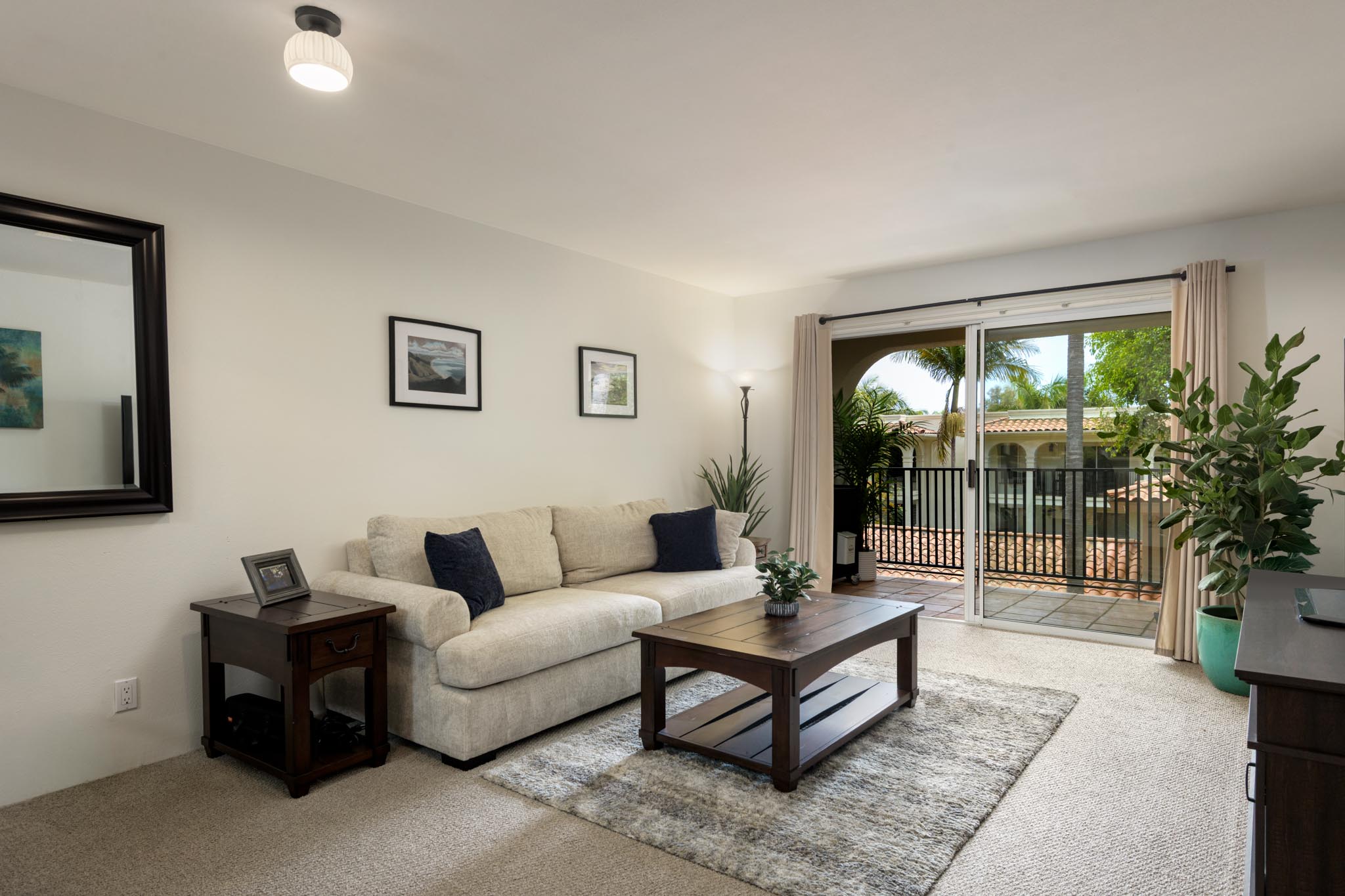 Living room 1