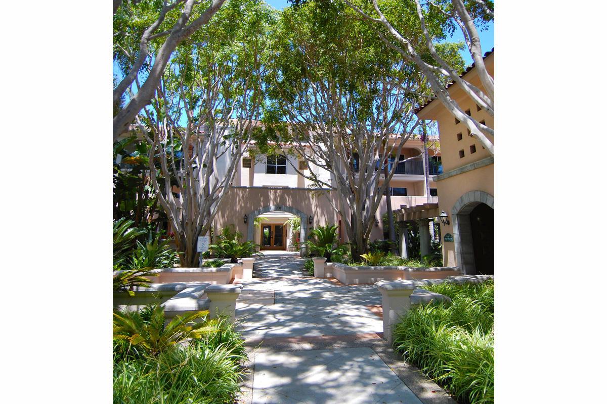 Walkway to Building 200